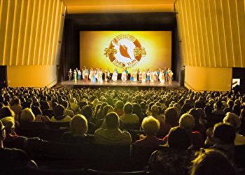 神韻北加州首演 「沒有比這更棒的禮物了！」