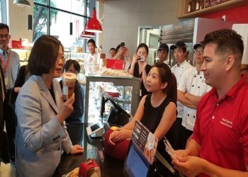 接待蔡英文喝咖啡，85度C該遭抵制嗎？