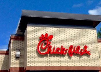 Chick-fil-A北卡颶風後重開張 救援人員免費用餐