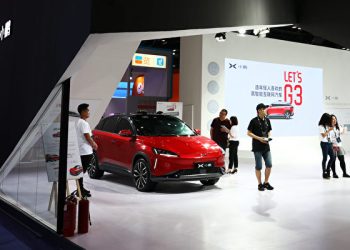特斯拉起訴前員工竊密加入對手Zoox、小鵬汽車：華人員工涉嫌竊密首當其衝