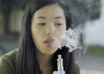 最新統計：超三成在校青少年吸食過電子菸