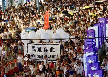 港府延長「限聚令」