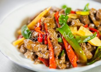 菠蘿炒牛肉