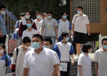 大量留美學生恐被遣返？中共威脅華人：不回國就「自殺」？！美國計劃全面禁用Tiktok抖音等中國App（0707）