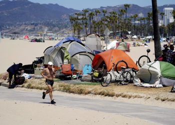 聖荷西為何強拆無家可歸營地？灣區獨立日煙火指南
