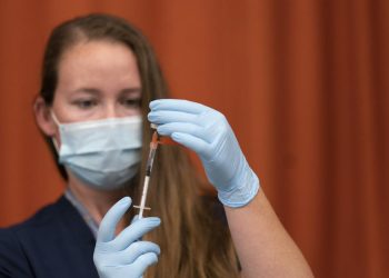 CDC內部文件曝光Delta超強傳染力 SEC暫停中企IPO