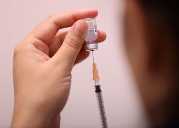 加州首推強制學生接種COVID-19疫苗 您怎麼看？