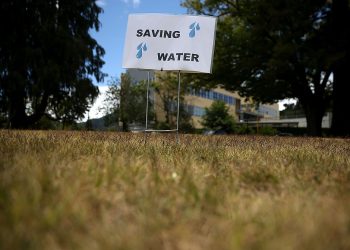 南灣擬收水費附加費 加州發起全州罷課活動