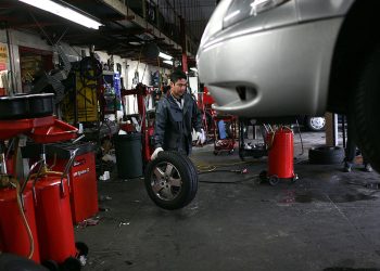 輪胎保養和緊急路況更換工具
