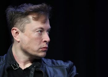 馬斯克被選為2021年時代人物。太空專輯-藍色起源第三次發射，俄羅斯與NASA 達成換座協議，日本富翁登上太空站