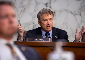 美参议员保罗：福奇应该为疫情中其独断专行的行为负责