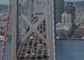 加州民主黨議員放棄全民保險提案