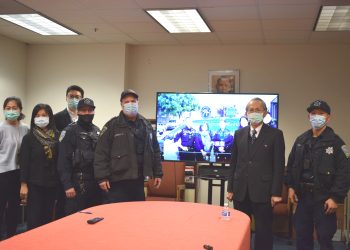 經文處與旧金山警局联合拍攝治安宣導片 提醒民眾安全意識
