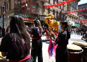 舊金山中國城迎來中國新年大遊行