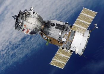聯合號脫離國際太空站載俄美3名宇航員返抵地球