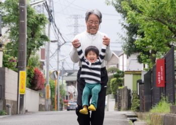 鼓勵孩子和爺爺奶奶輩年齡的人交朋友，對孩子成長有什麼好處？