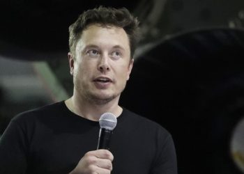 馬斯克表示特斯拉最早於2023年生產人形機器人