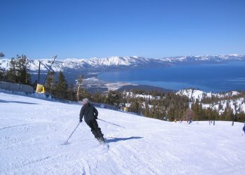 冷氣團為太浩湖帶來四月中的大雪