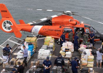 海岸警衛隊聖地亞哥卸下2.33億美元毒品
