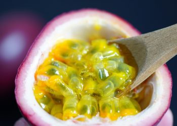 百香果如何打理？桂花芽尖為何發黃？