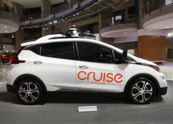 Cruise機器人出租車車隊在舊金山街道阻斷交通數小時