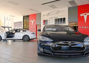 加州2035電動車銷售法規細節出爐。SpaceX與T-Mobile合作明年底提供手機聯衛星發短信。