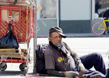 加州疫情期間無家可歸者增加了22,000人