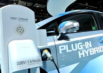 豐田低估了電動車的發展和市場接受/認可的速度，從新一代普銳斯的推出看豐田在車輛電動車策略的改變