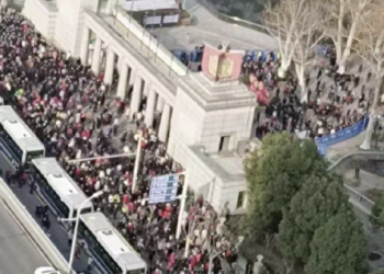 【原聲】武漢再次爆發大規模抗議 憤怒老人喊：打到反動政府
