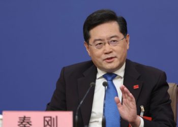 秦剛為何被免職？ 中共外交部一問三不知