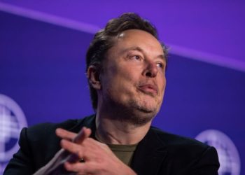 紐森簽署新法後,馬斯克稱SpaceX和X總部將搬離加州