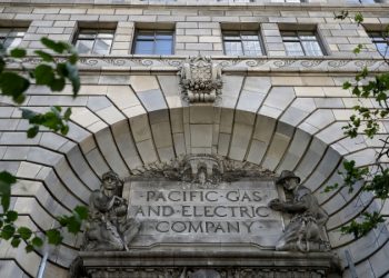 更多福利：PG&E 提高能源帳單援助並擴大 REACH 計畫，藉以協助更多顧客