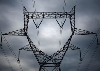 PG&E 警告 2萬8000名客戶週四可能斷電