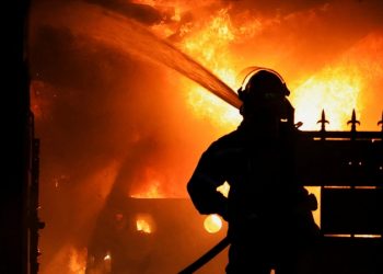 PG&E 向當地社區的防火安全委員會提供超過 340 萬美元資助，以支持野火安全工作