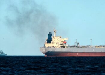 美軍封鎖 打擊伊朗影子艦隊載油去中國