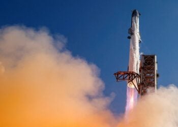 星艦40號表現完美：SpaceX改變初衷正在把它拖回澳洲西岸港口