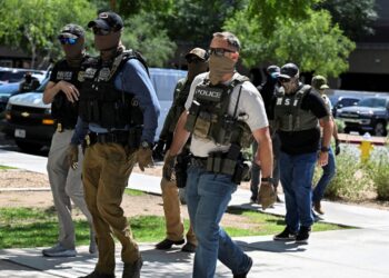 ICE 四處抓人，那些人會受影響以及如何應對？